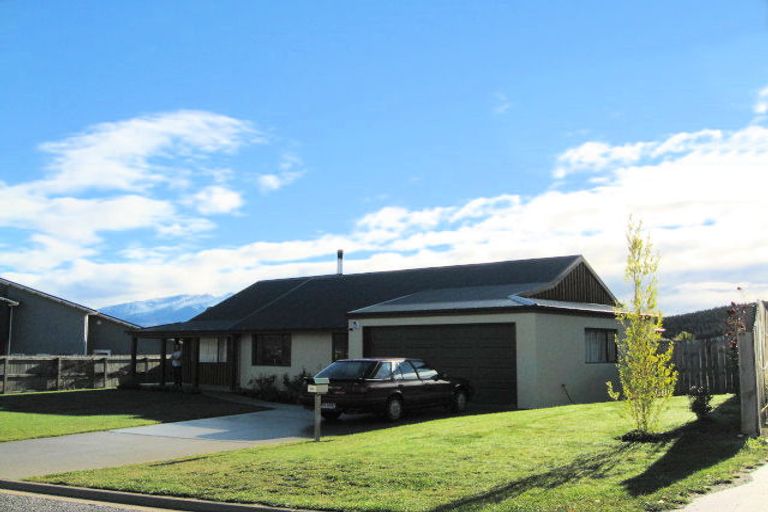 Photo of property in 34 Mataraki Place, Wanaka, 9305