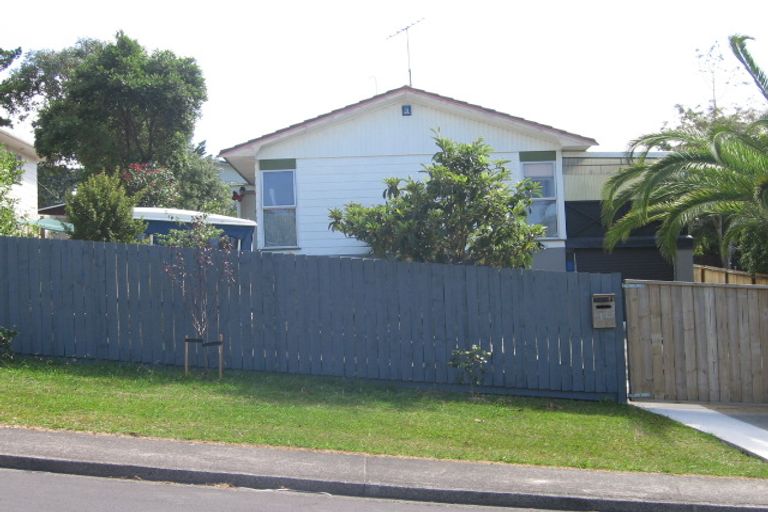 Photo of property in 12 Cantina Avenue, Bayview, Auckland, 0629
