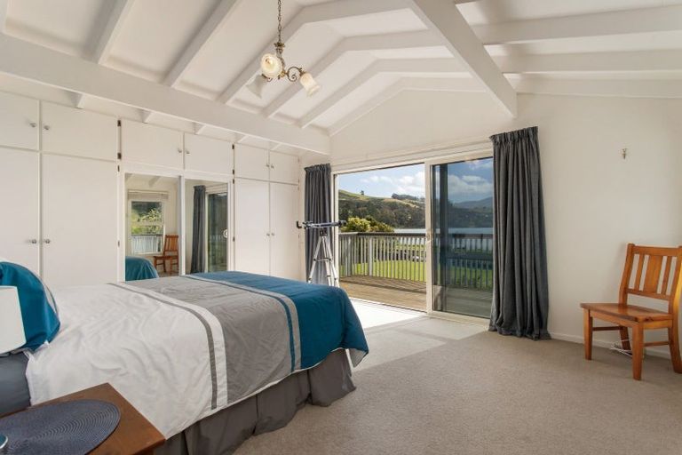 Photo of property in 10 Takamatua Beach Road, Takamatua, Akaroa, 7581
