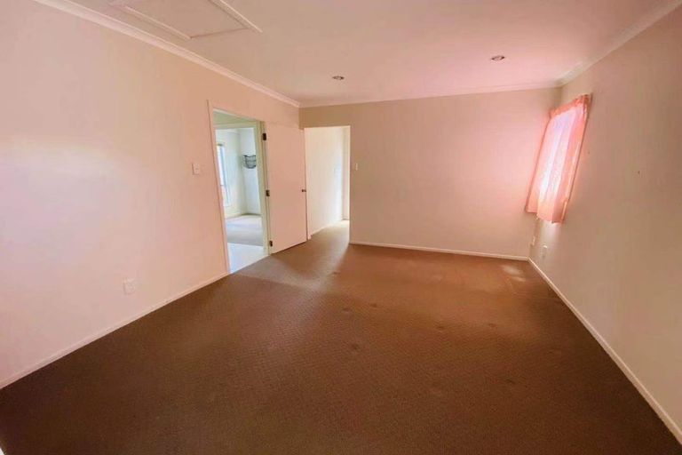 Photo of property in 1/728 Beach Road, Browns Bay, Auckland, 0630