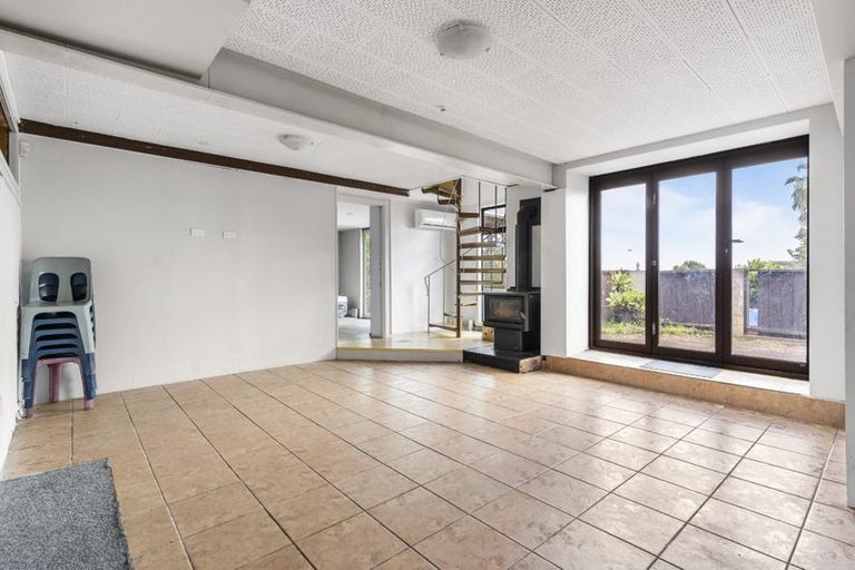 Photo of property in 22 Redwood Drive, Massey, Auckland, 0614