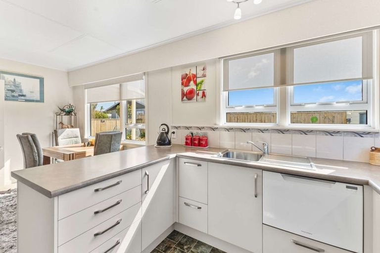 Photo of property in 22a Stafford Street, Waitara, 4320
