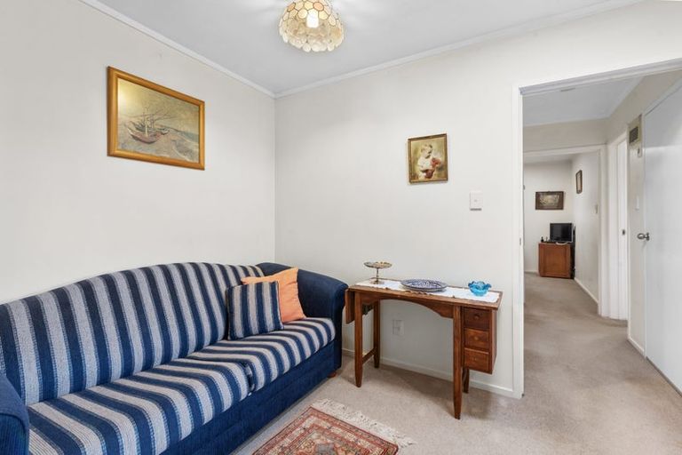 Photo of property in 1/31 Deep Creek Road, Waiake, Auckland, 0630