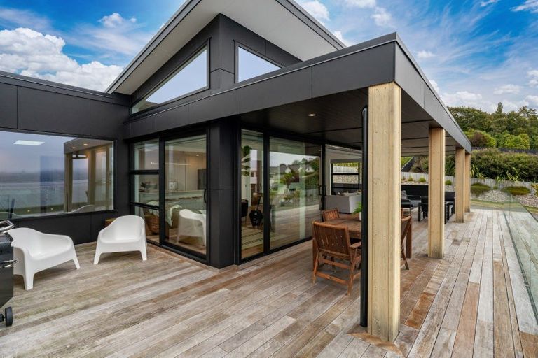 Photo of property in 33 Botanical Heights Drive, Waipahihi, Taupo, 3330