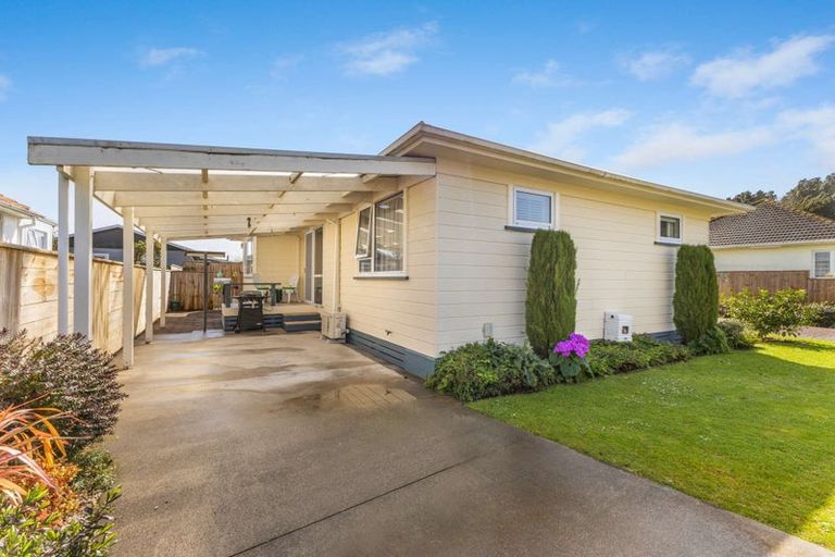 Photo of property in 22a Stafford Street, Waitara, 4320