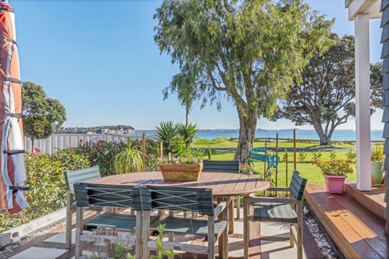 Photo of property in 105 The Esplanade, Manly, Whangaparaoa, 0930