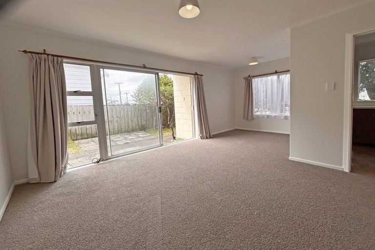 Photo of property in 2/154 Onepu Road, Lyall Bay, Wellington, 6022