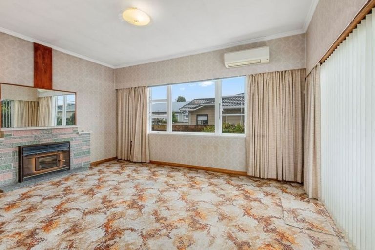 Photo of property in 40 Porutu Street, Fairfield, Lower Hutt, 5011