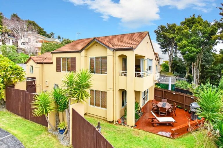 Photo of property in 28 Silkwood Grove, Totara Heights, Auckland, 2105