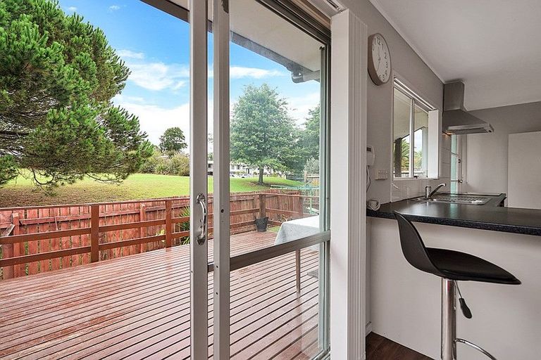 Photo of property in 1/20 Mile Place, Henderson, Auckland, 0612