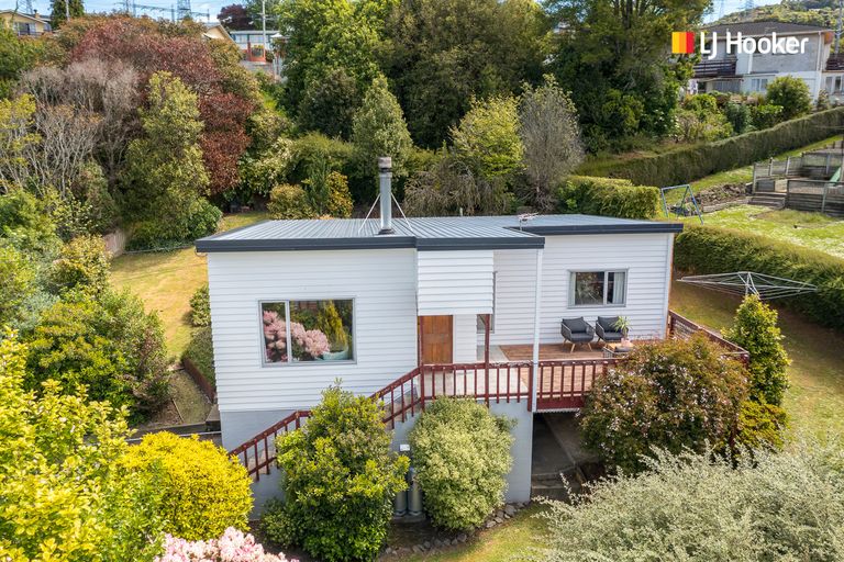 Photo of property in 40 Centennial Avenue, Helensburgh, Dunedin, 9010