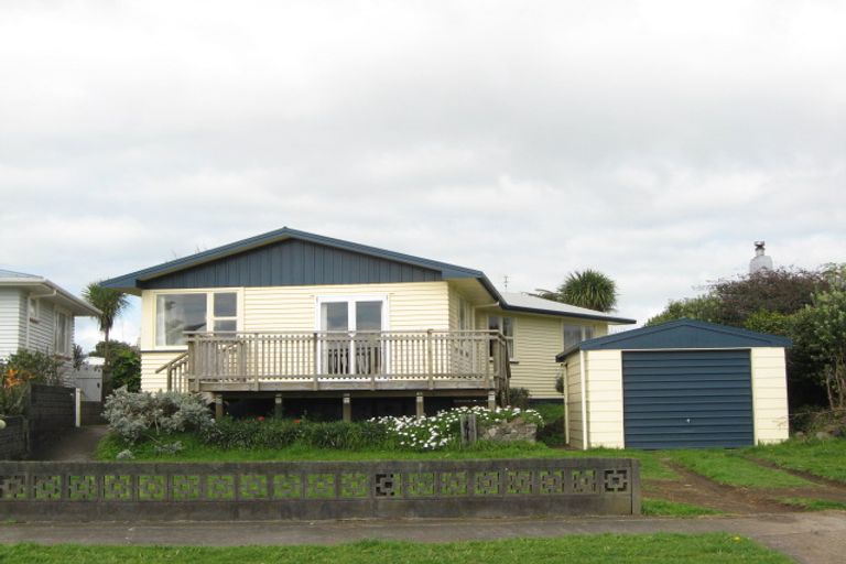 Photo of property in 29 Battiscombe Terrace, Waitara, 4320