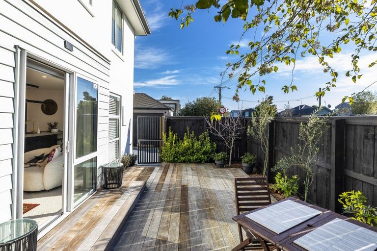 Photo of property in 76 Canon Street, St Albans, Christchurch, 8014