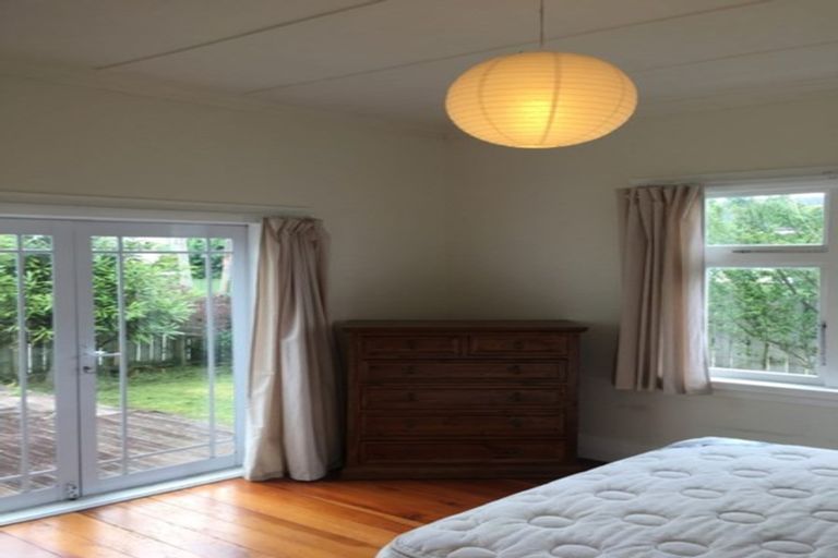 Photo of property in 12 French Street, Moturoa, New Plymouth, 4310