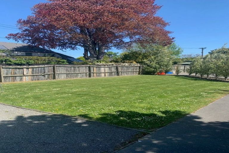 Photo of property in 23 Garreg Road, Fendalton, Christchurch, 8052