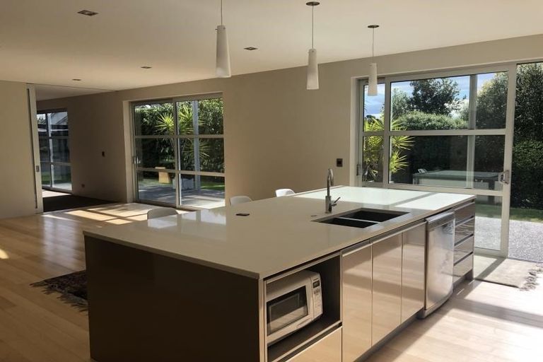 Photo of property in 62 Dyers Pass Road, Cashmere, Christchurch, 8022