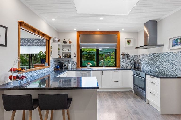 Photo of property in 38 Sutton Road, Te Horo, Otaki, 5582