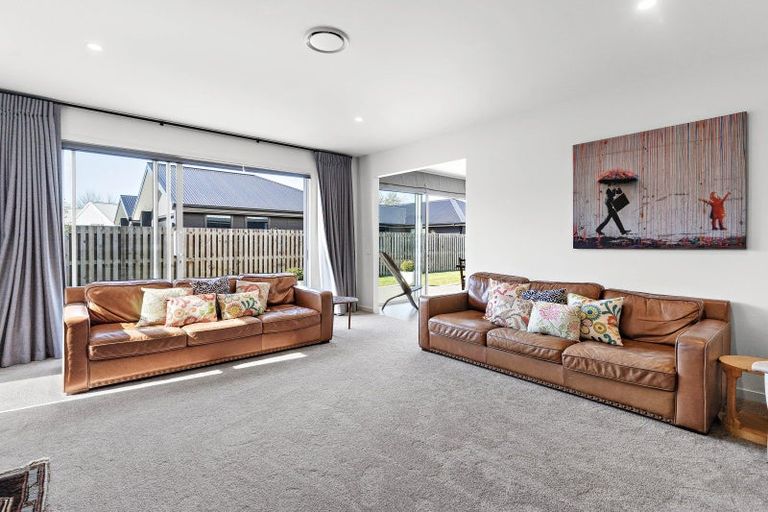 Photo of property in 8 Matai Grove, Greytown, 5712