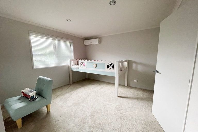 Photo of property in 26 Hornbill Drive, Fairview Heights, Auckland, 0632