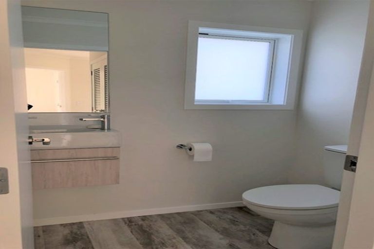 Photo of property in 72 Kuku Beach Road, Kuku, Levin, 5570