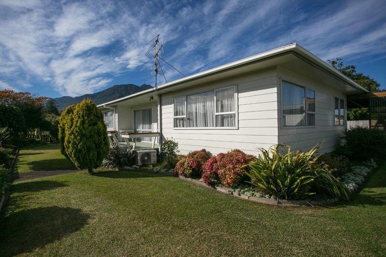 Photo of property in 37 Clarke Avenue, Te Aroha, 3320