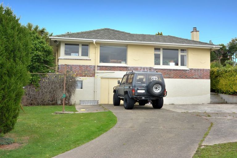 Photo of property in 13 Seaview Terrace, Kew, Dunedin, 9012