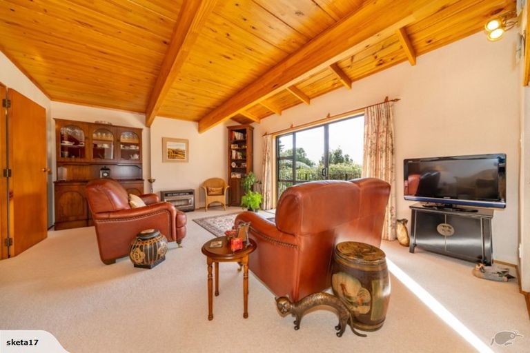Photo of property in 9 Dunleith Grove, Silverstream, Upper Hutt, 5019