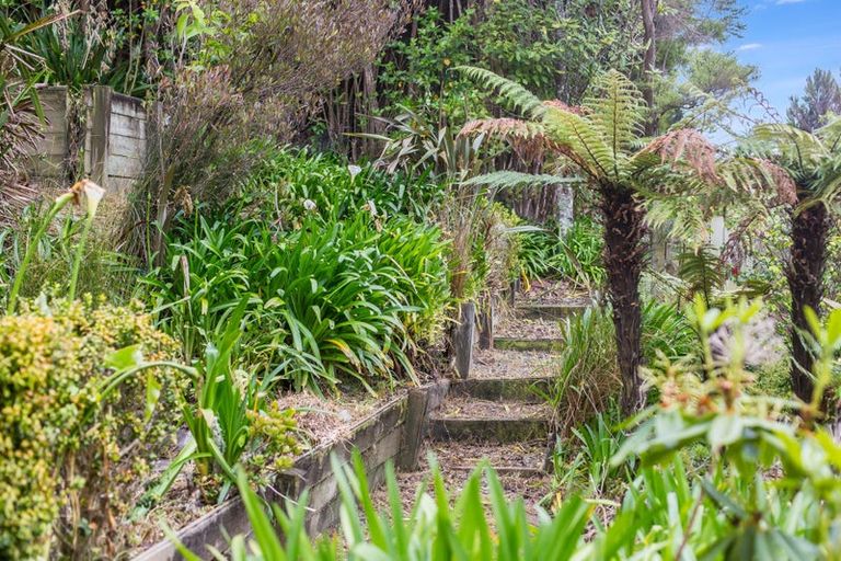 Photo of property in 64 Albatross Close, Whitby, Porirua, 5024