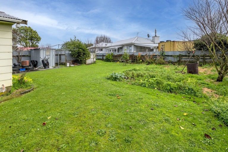 Photo of property in 32 Strathmore Avenue, Levin, 5510
