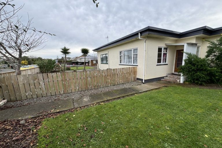Photo of property in 2 Hobson Place, Takaro, Palmerston North, 4412