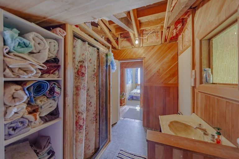 Photo of property in 69 Charlotte Street, Takapau, 4203