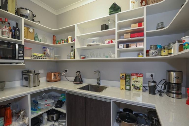 Photo of property in 169 Kimihia Road, Huntly, 3771