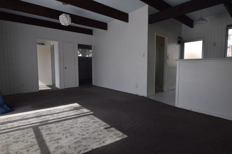 Photo of property in 1/21 Reynella Drive, Massey, Auckland, 0614