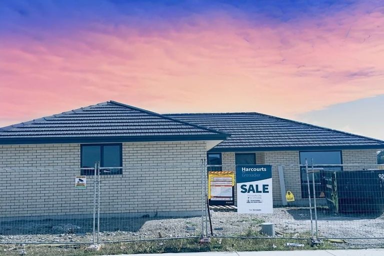 Photo of property in 11 Herridge Street, Woodend, 7691