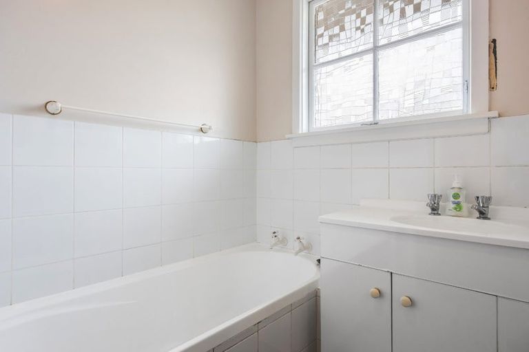 Photo of property in 48 Woolley Street, Avondale, Christchurch, 8061