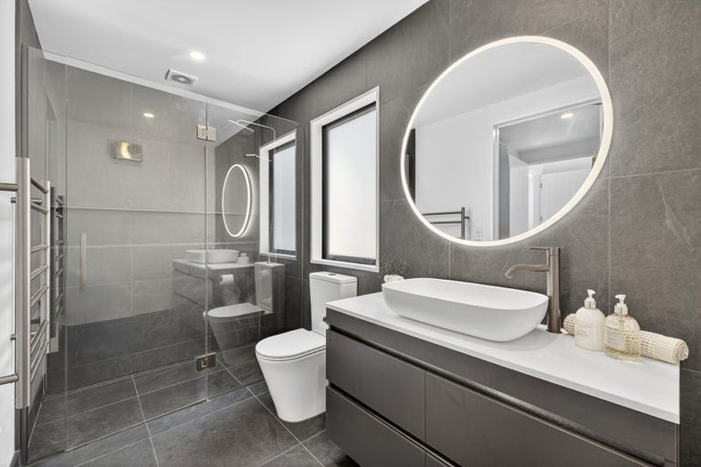 Photo of property in 6 Round Hill Rise, Cracroft, Christchurch, 8022