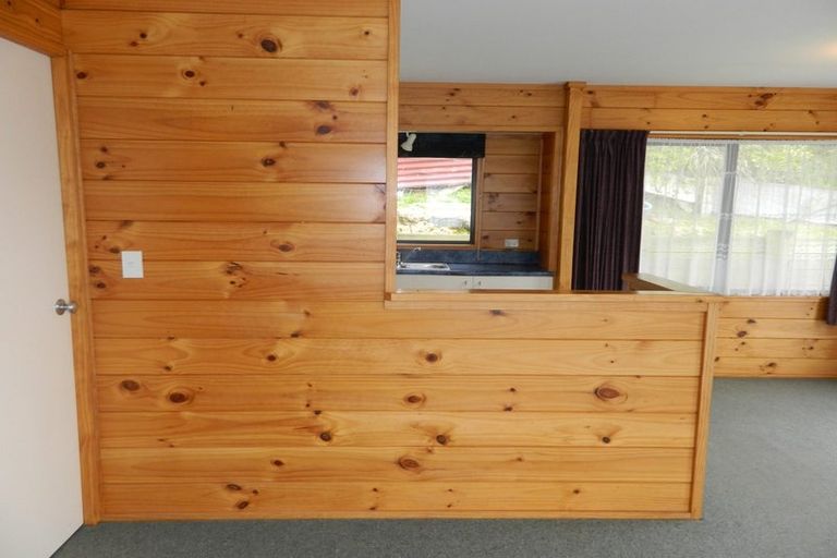 Photo of property in 1-1a Jackson Terrace, Ranui, Porirua, 5024