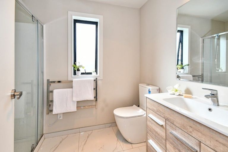 Photo of property in 27a Poruru Close, Papakura, 2110