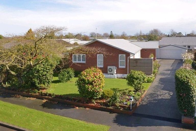 Photo of property in 51 Grahams Road, Ilam, Christchurch, 8041