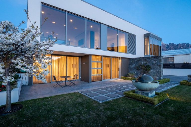 Photo of property in 48 Lake Avenue, Frankton, Queenstown, 9300