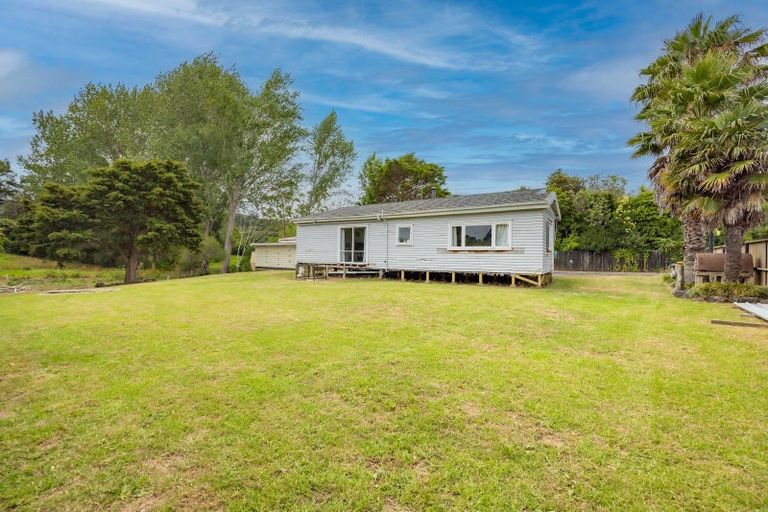 Photo of property in 1060 Kaipara Coast Highway, Kaukapakapa, 0873