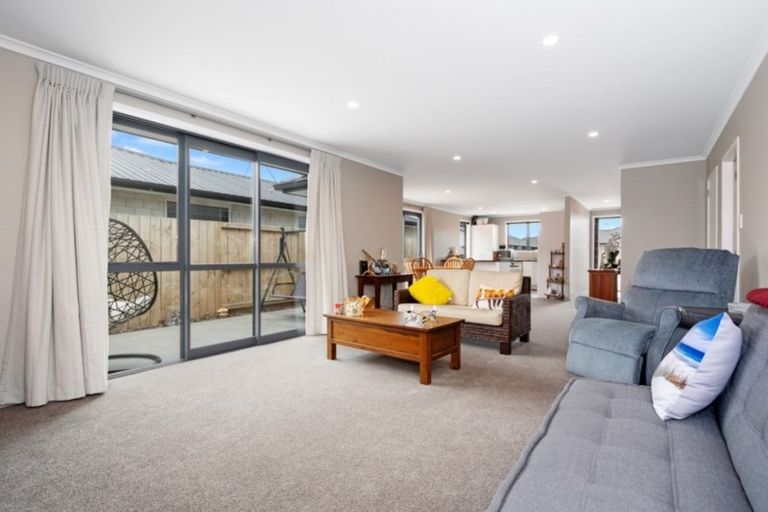 Photo of property in 44 Te Kio Crescent, Papamoa Beach, Papamoa, 3118