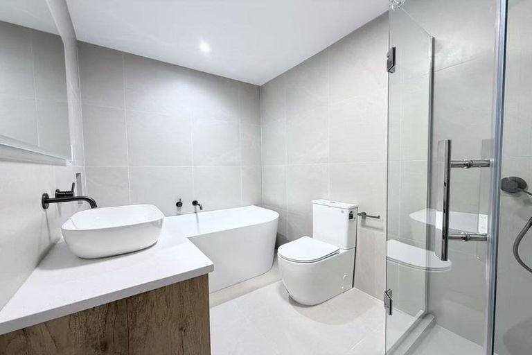 Photo of property in 9a Tangelo Place, Bucklands Beach, Auckland, 2012