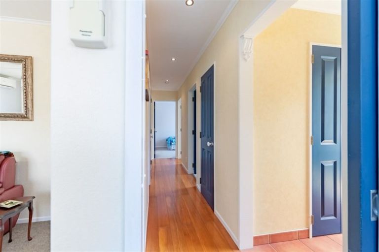 Photo of property in 9 Lowry Crescent, Stokes Valley, Lower Hutt, 5019