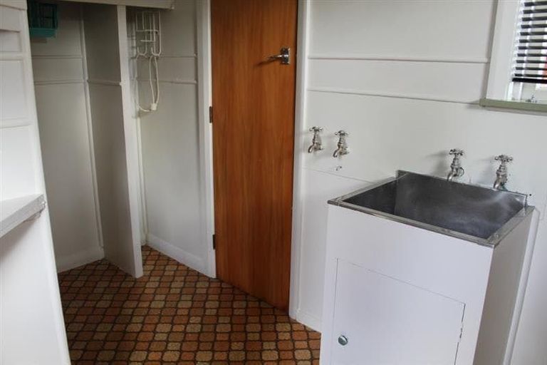 Photo of property in 47 Keeling Street, West End, Palmerston North, 4412