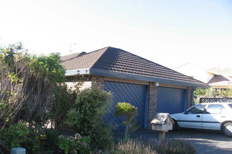 Photo of property in 14 Ellwood Place, Churton Park, Wellington, 6037