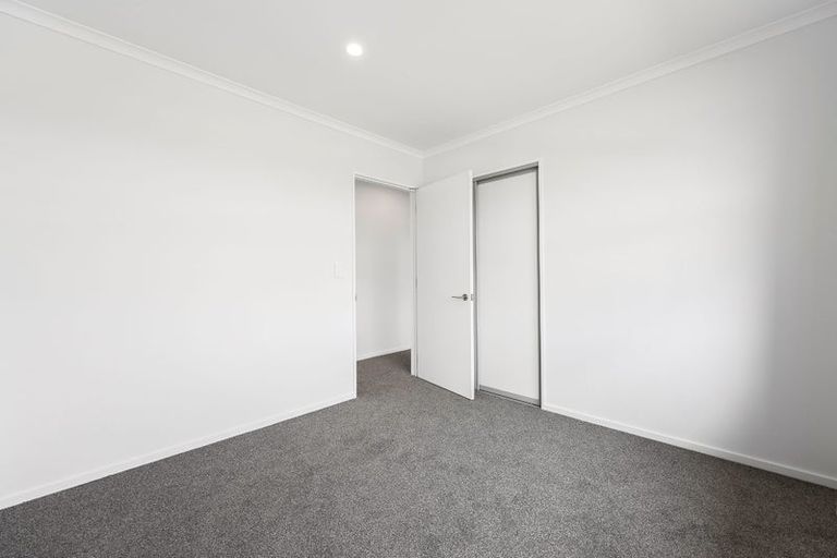 Photo of property in 7 Mcquillan Avenue, Woodend, 7610