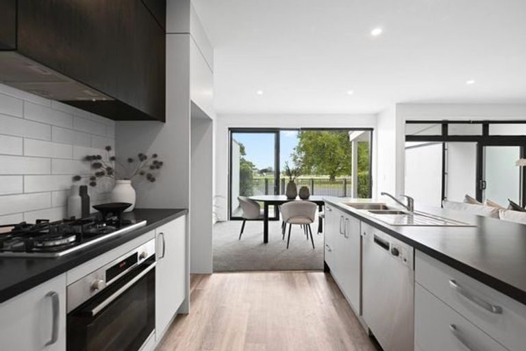 Photo of property in 5 Ruge Court, Cambridge, 3434