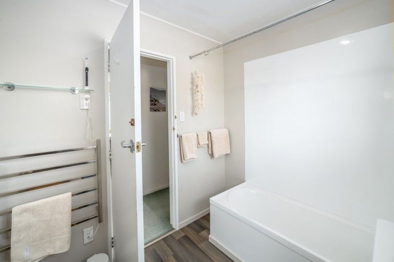 Photo of property in 8 Kowhai Grove, Featherston, 5710