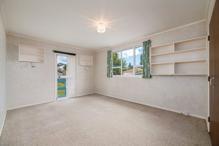 Photo of property in 4 Christina Avenue, Te Atatu South, Auckland, 0602